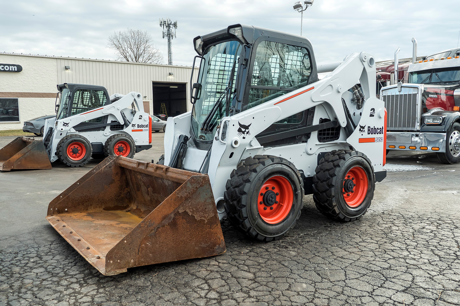 Used-2011-BOBCAT-S650-Skid-Steer