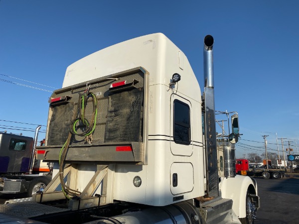 Used-2012-Kenworth-W900-Sleeper