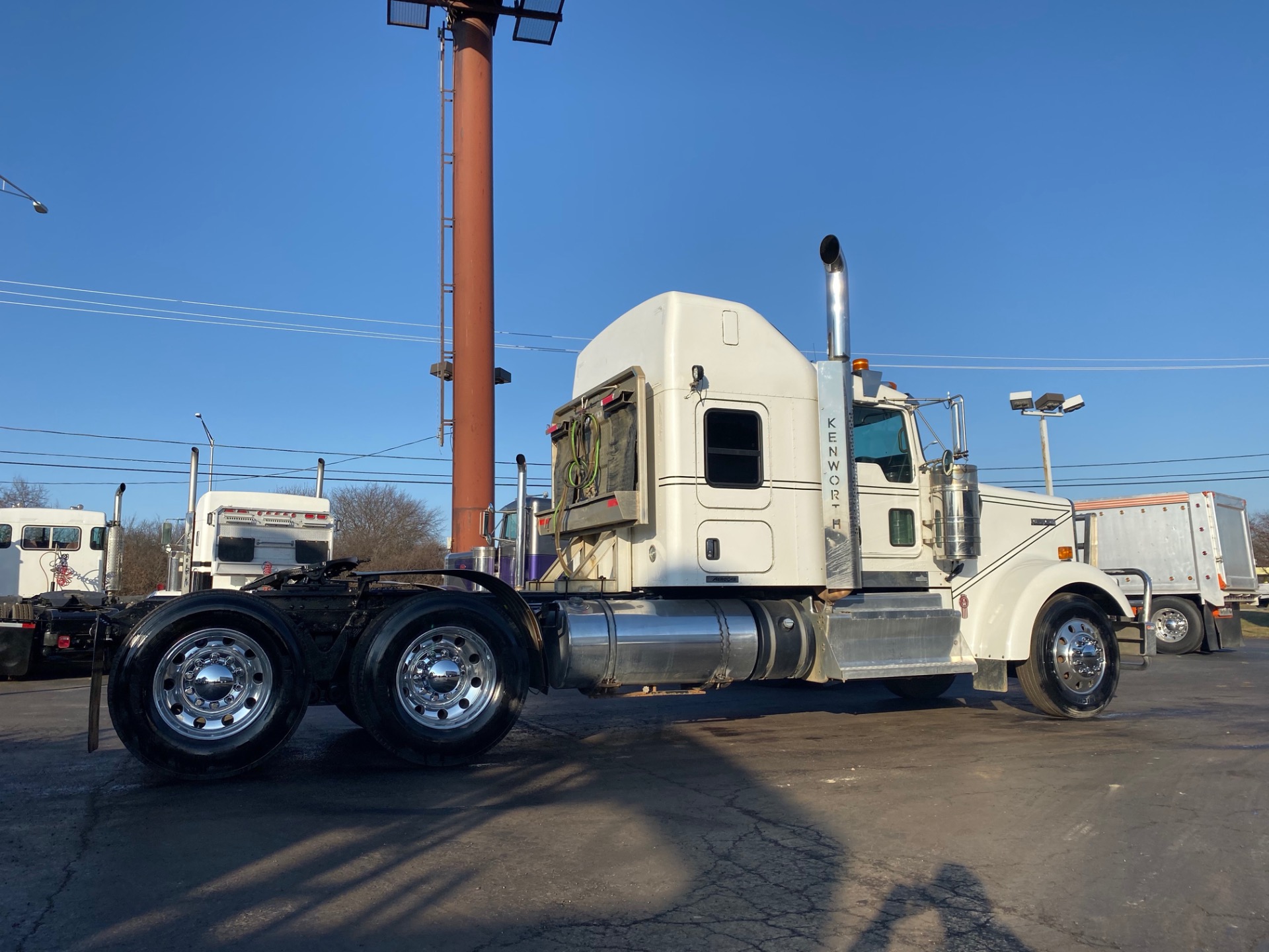 Used-2012-Kenworth-W900-Sleeper