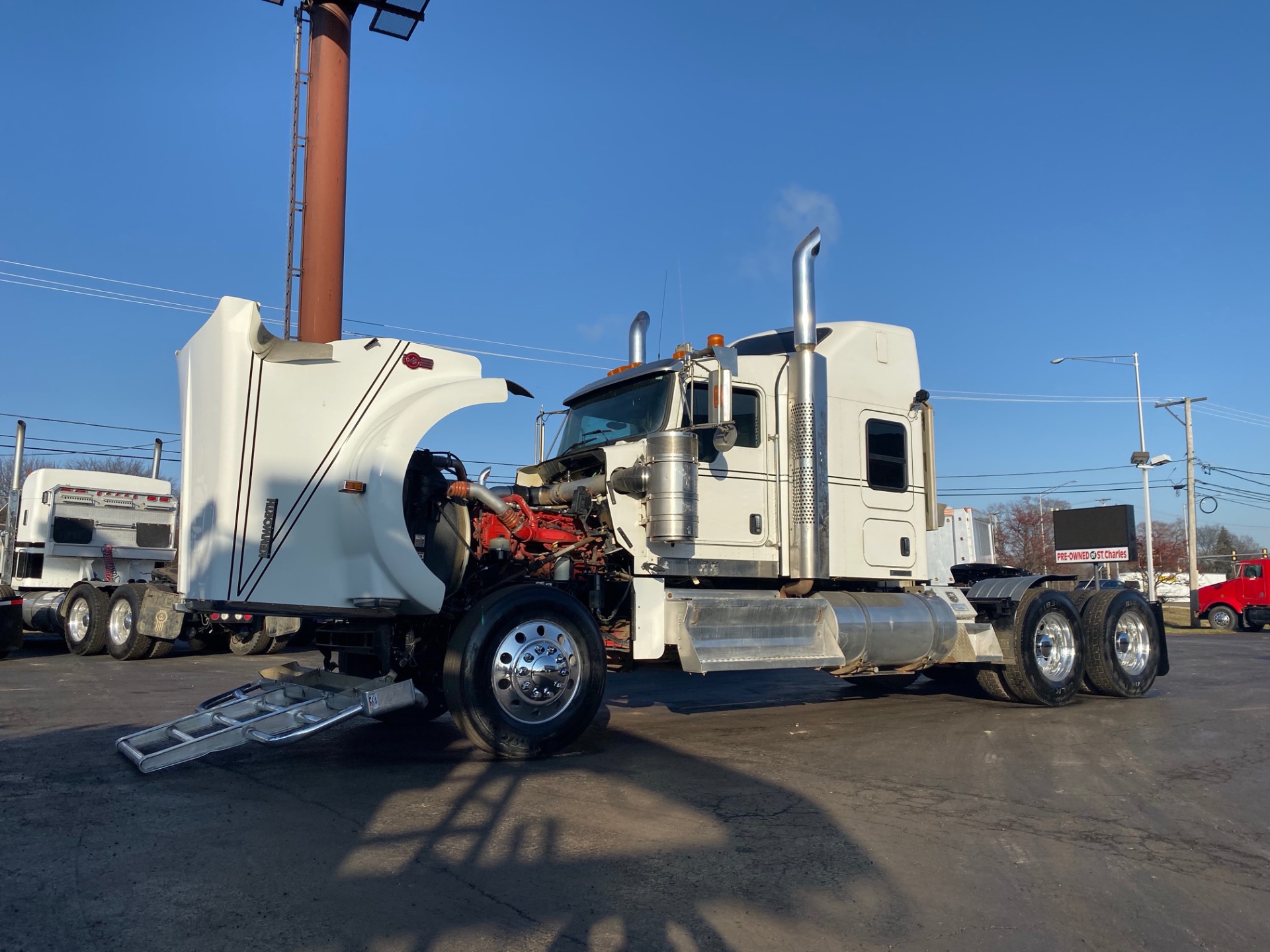 Used-2012-Kenworth-W900-Sleeper