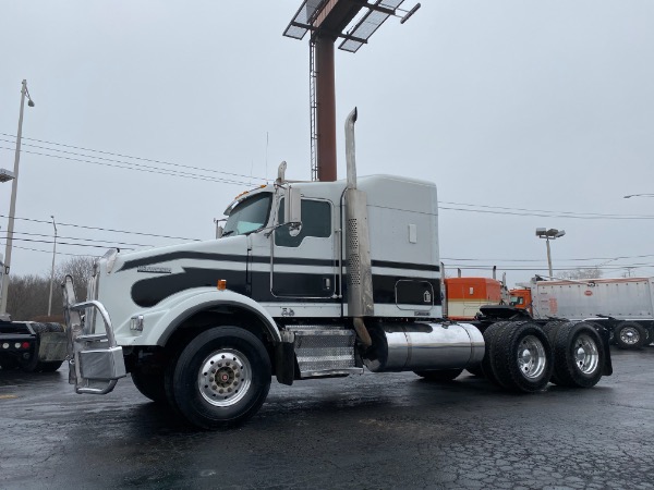 Used 2007 Kenworth T800 Sleeper for sale Sold at Chicago Motor Cars in West Chicago IL 60185 2