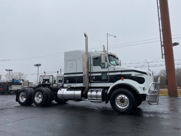 Used 2007 Kenworth T800 Sleeper for sale Sold at Chicago Motor Cars in West Chicago IL 60185 1