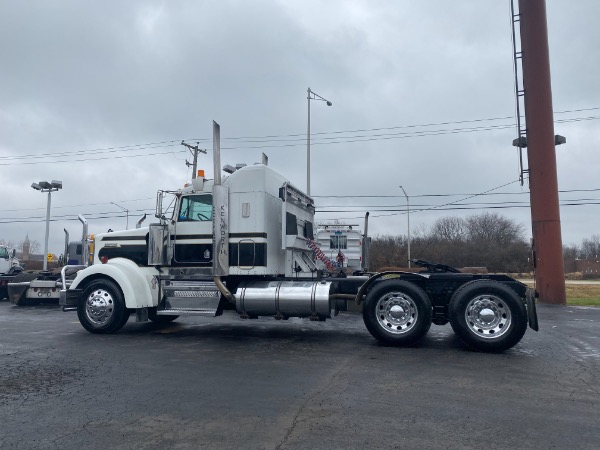 Used 1999 Kenworth W900B Sleeper for sale Sold at Chicago Motor Cars in West Chicago IL 60185 3