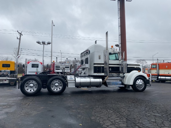 Used 1999 Kenworth W900B Sleeper for sale Sold at Chicago Motor Cars in West Chicago IL 60185 4