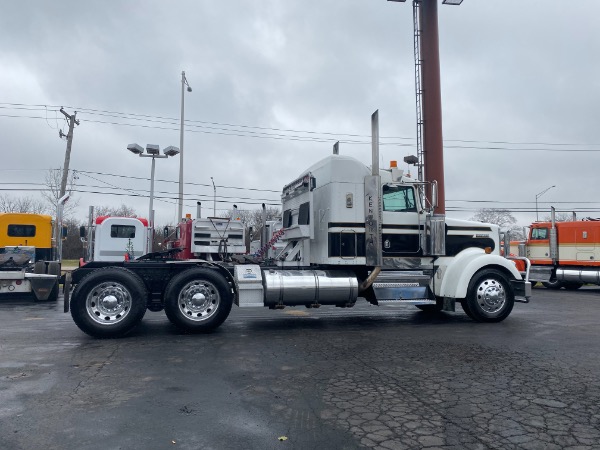 Used-1999-Kenworth-W900B-Sleeper