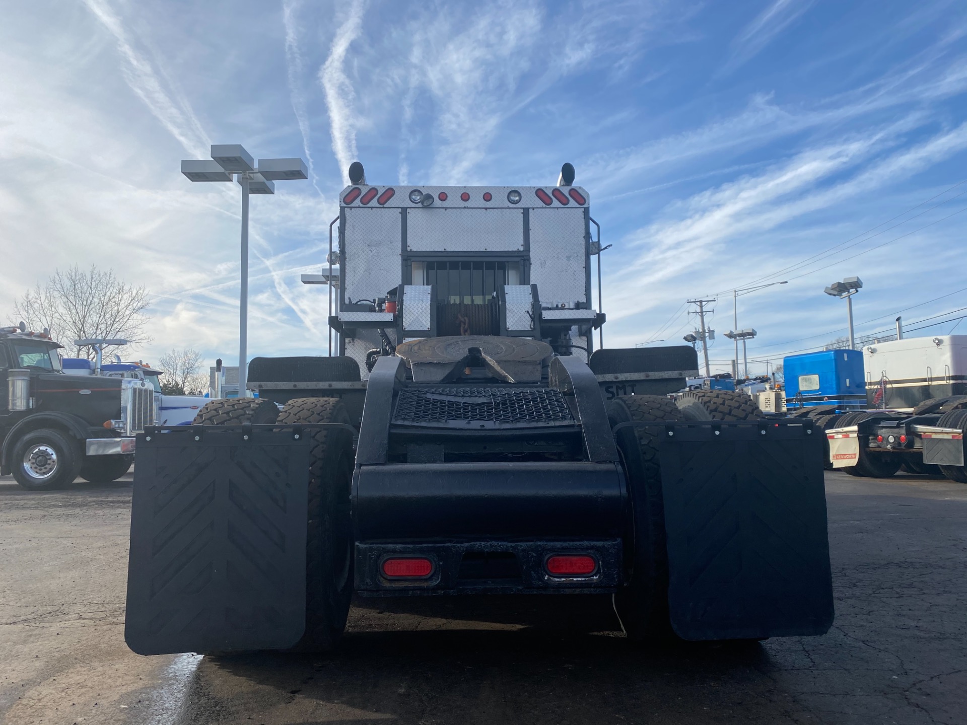 Used-2012-Kenworth-W900-Sleeper-Winch-Tractor