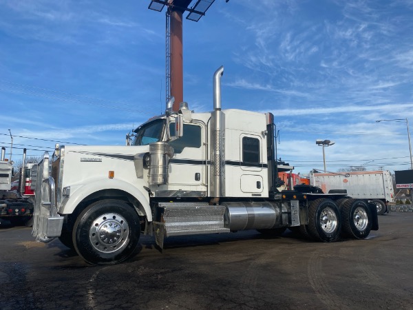 Used 2012 Kenworth W900 Sleeper Winch Tractor for sale Sold at Chicago Motor Cars in West Chicago IL 60185 2