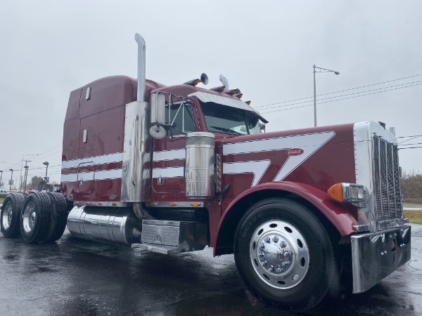 Used 2000 Peterbilt 379 Sleeper for sale Sold at Chicago Motor Cars in West Chicago IL 60185 5