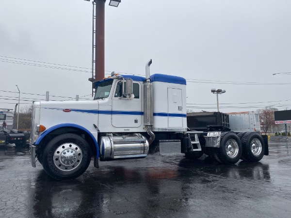 Used-2004-Peterbilt-379-Sleeper