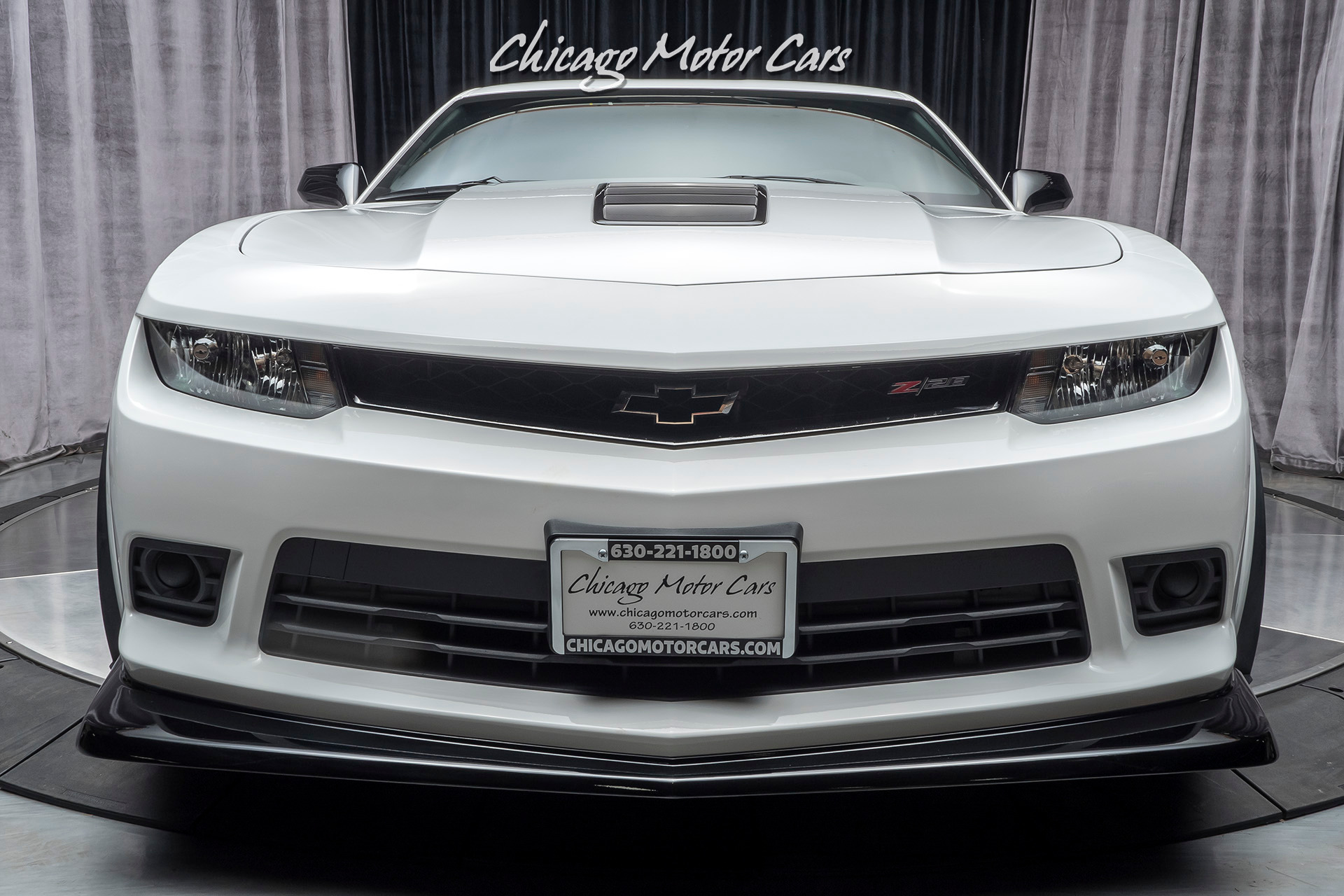 Used-2014-Chevrolet-Camaro-Z28-Air-Conditioning-and-Audio