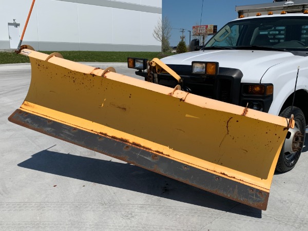 Used-2009-Ford-F-350-XL-Super-Duty-with-Snow-PlowSpreaderCable-Hoist