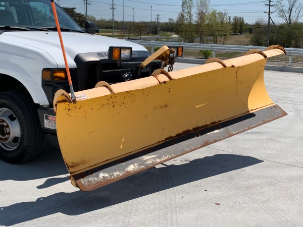 Used-2009-Ford-F-350-XL-Super-Duty-with-Snow-PlowSpreaderCable-Hoist