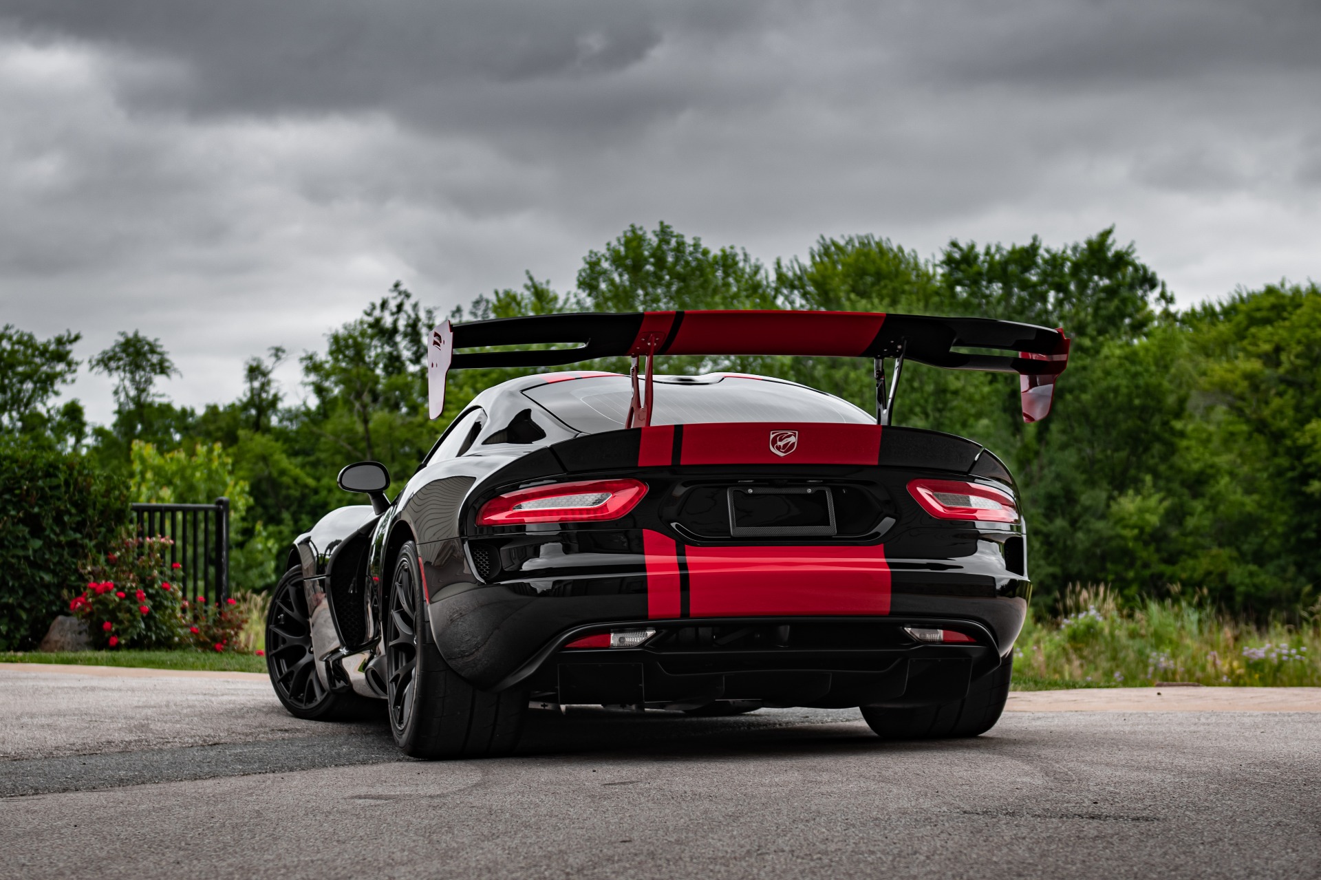 Used-2017-Dodge-Viper-ACR-128-EDITION-289-MILES--EXTREME-AERO-PKG-SIGNED-BY-FACTORY