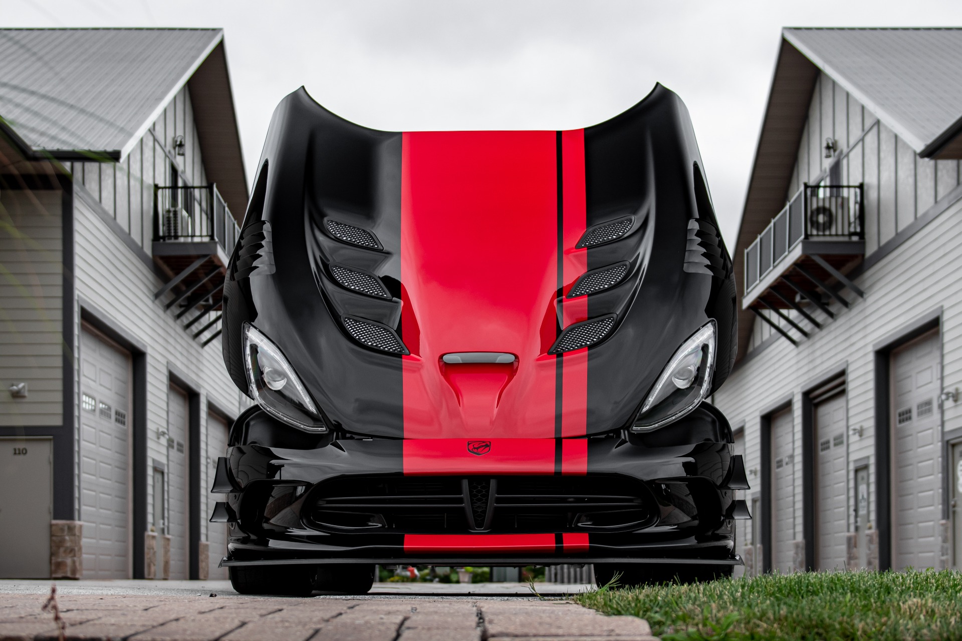 Used-2017-Dodge-Viper-ACR-128-EDITION-289-MILES--EXTREME-AERO-PKG-SIGNED-BY-FACTORY