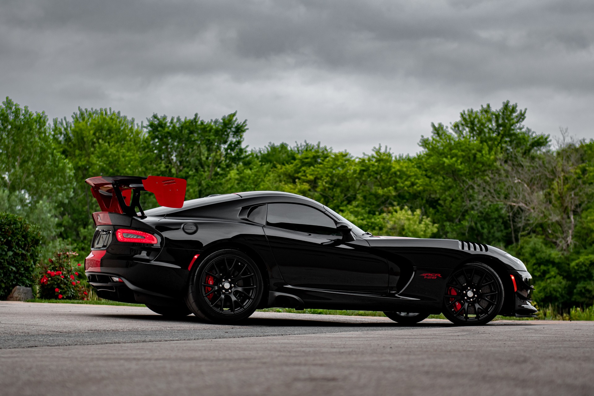 Used-2017-Dodge-Viper-ACR-128-EDITION-289-MILES--EXTREME-AERO-PKG-SIGNED-BY-FACTORY