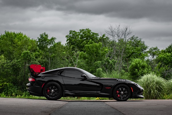 Used-2017-Dodge-Viper-ACR-128-EDITION-289-MILES--EXTREME-AERO-PKG-SIGNED-BY-FACTORY