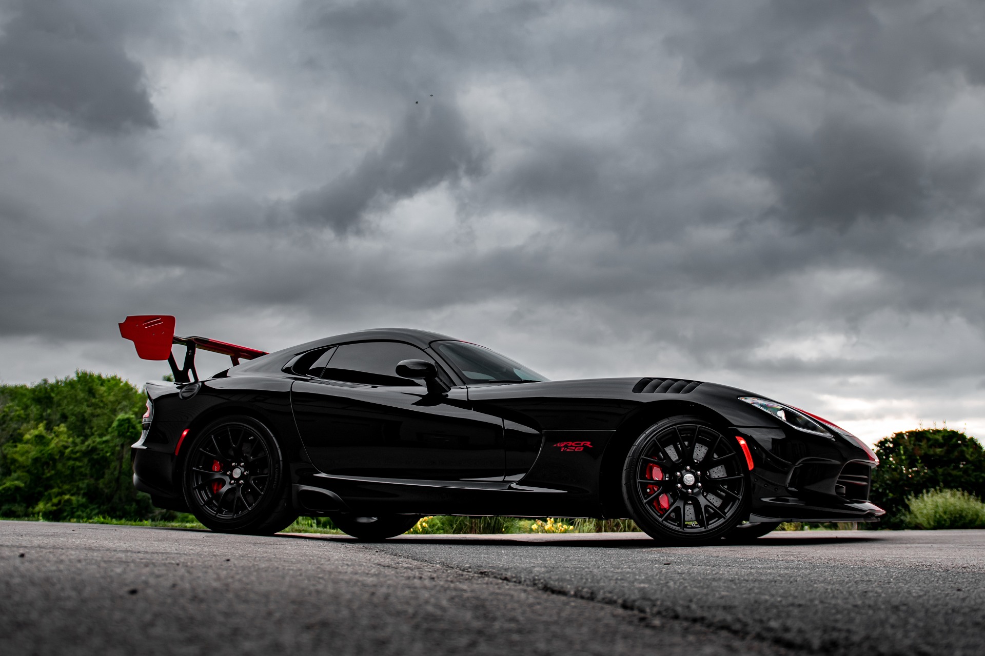 Used-2017-Dodge-Viper-ACR-128-EDITION-289-MILES--EXTREME-AERO-PKG-SIGNED-BY-FACTORY