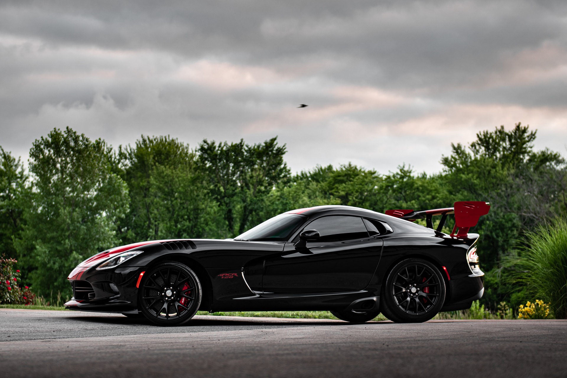 Used-2017-Dodge-Viper-ACR-128-EDITION-289-MILES--EXTREME-AERO-PKG-SIGNED-BY-FACTORY