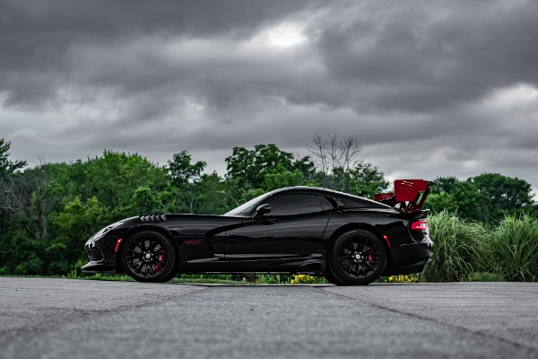 Used-2017-Dodge-Viper-ACR-128-EDITION-289-MILES--EXTREME-AERO-PKG-SIGNED-BY-FACTORY