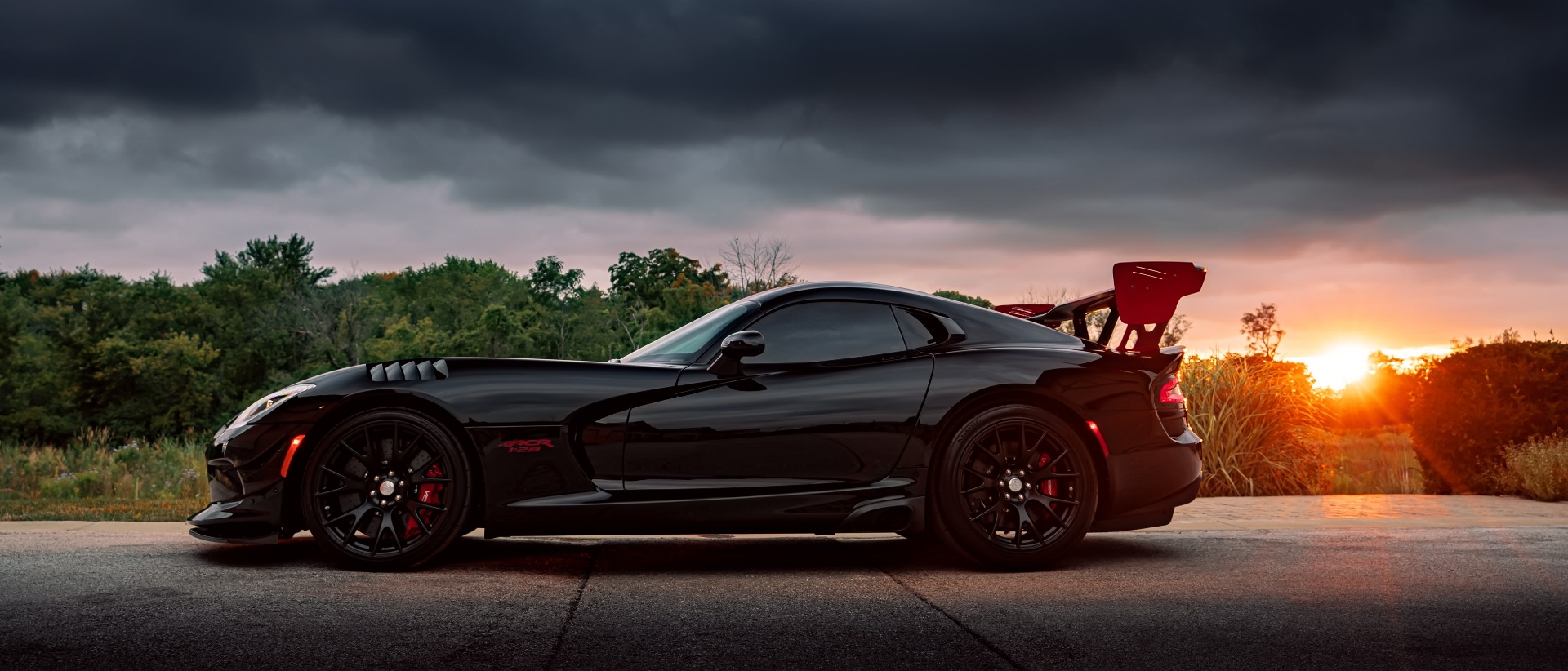 Used-2017-Dodge-Viper-ACR-128-EDITION-289-MILES--EXTREME-AERO-PKG-SIGNED-BY-FACTORY