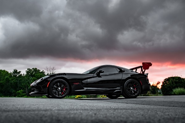 Used-2017-Dodge-Viper-ACR-128-EDITION-289-MILES--EXTREME-AERO-PKG-SIGNED-BY-FACTORY