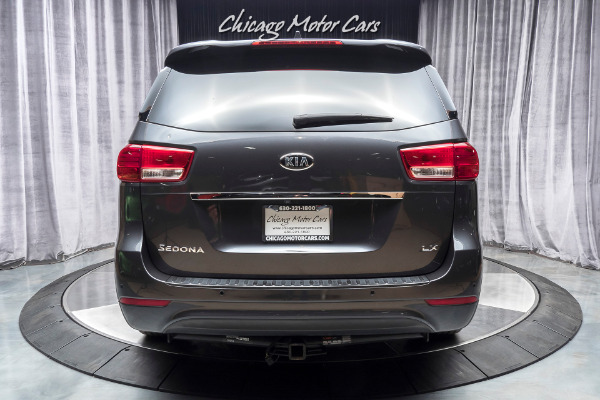 Used 2017 Kia Sedona Sedona LX Mini-Van for sale Sold at Chicago Motor Cars in West Chicago IL 60185 4