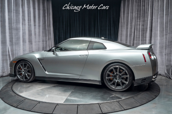 Used 2014 Nissan GT-R Premium Coupe Serviced! AFTERMARKET EXHAUST! for sale Sold at Chicago Motor Cars in West Chicago IL 60185 3