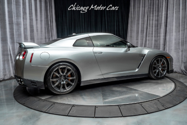 Used 2014 Nissan GT-R Premium Coupe Serviced! AFTERMARKET EXHAUST! for sale Sold at Chicago Motor Cars in West Chicago IL 60185 5