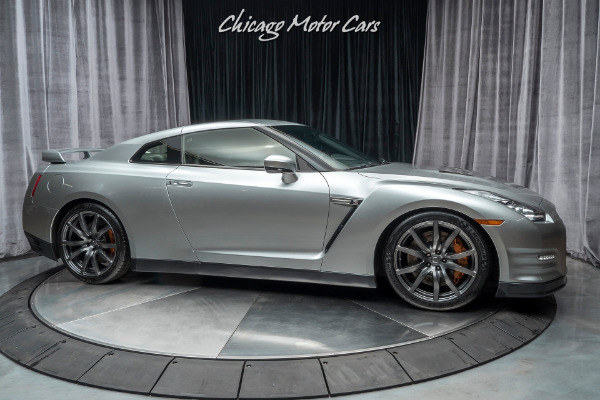 Used 2014 Nissan GT-R Premium Coupe Serviced! AFTERMARKET EXHAUST! for sale Sold at Chicago Motor Cars in West Chicago IL 60185 6
