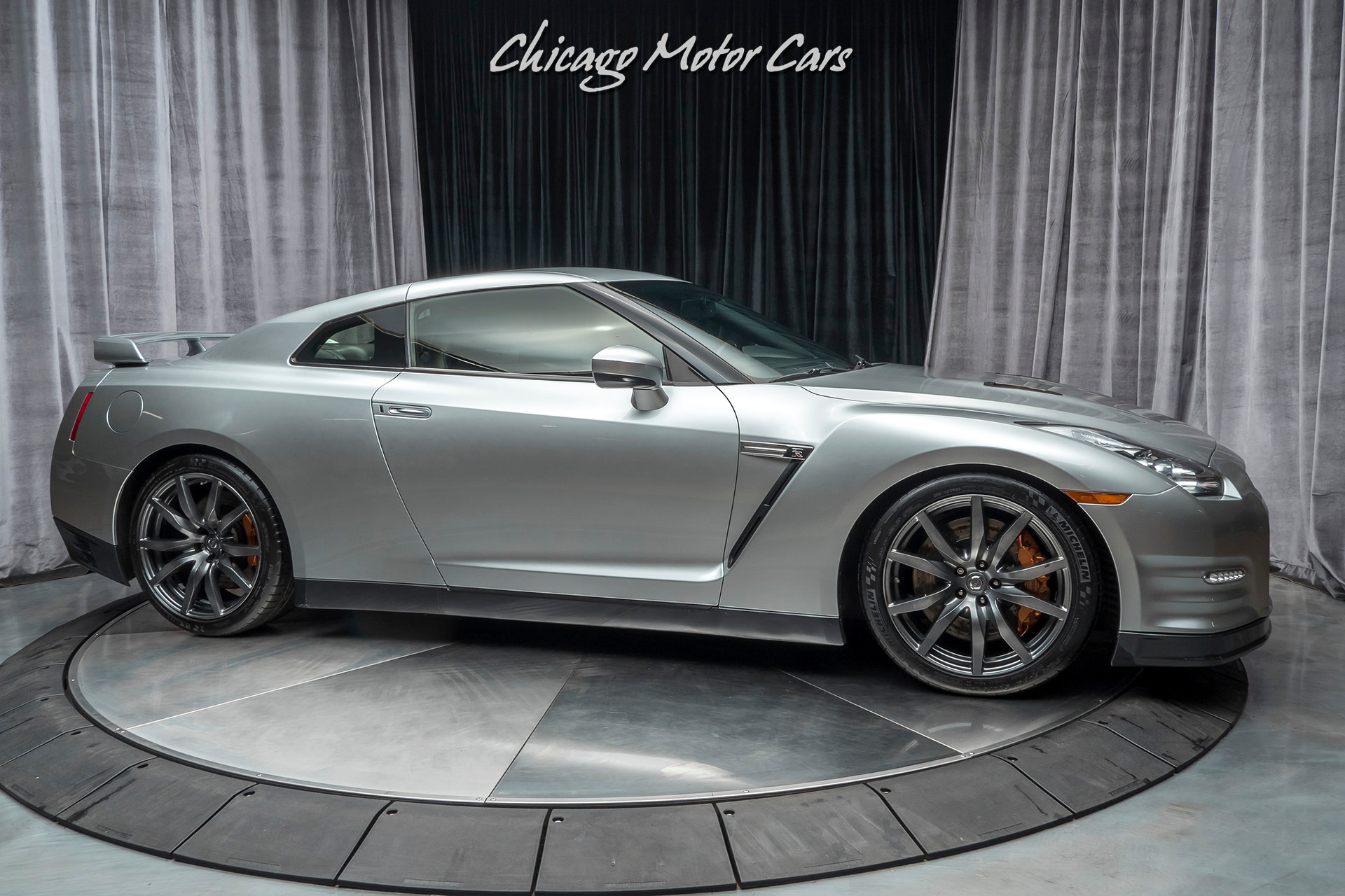 Used-2014-Nissan-GT-R-Premium-Coupe-Serviced-AFTERMARKET-EXHAUST