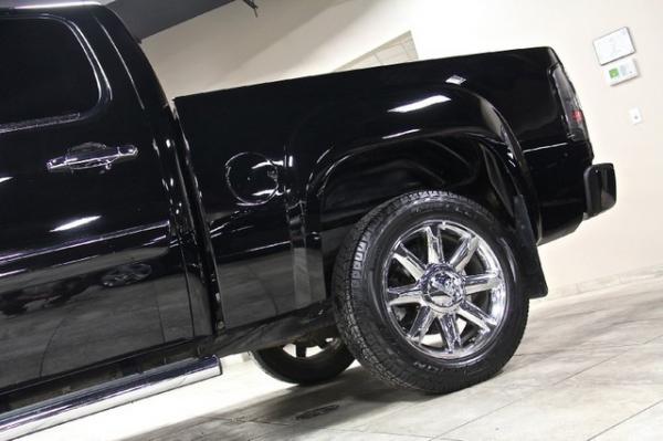 New-2009-GMC-Sierra-1500-Denali