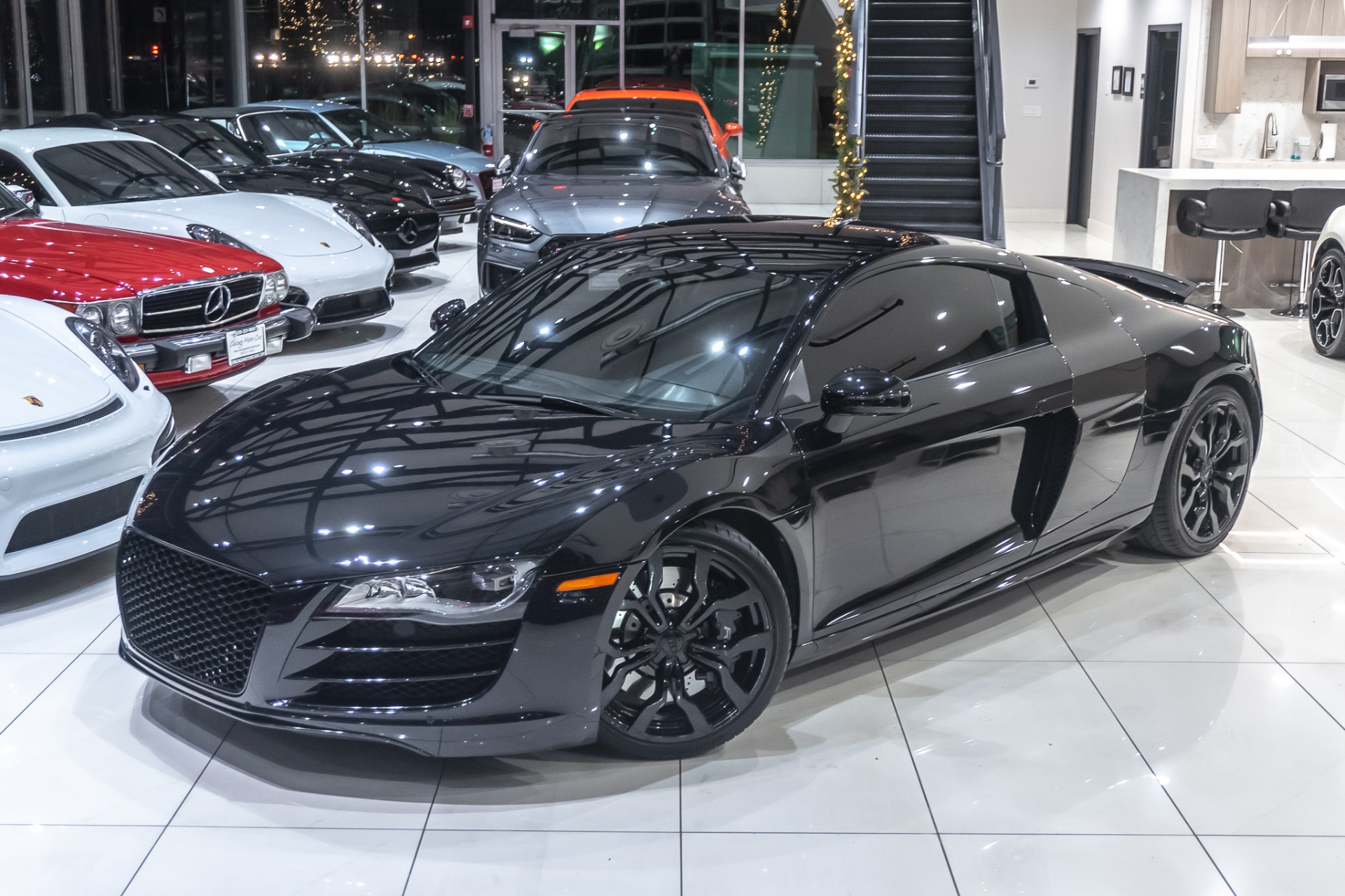 Used-2012-Audi-R8-52L-QUATTRO-Coupe-6-SPEED-CARBON-PKG-LEATHER-PKG-FABSPEED-EXHAUST-UPGRADES