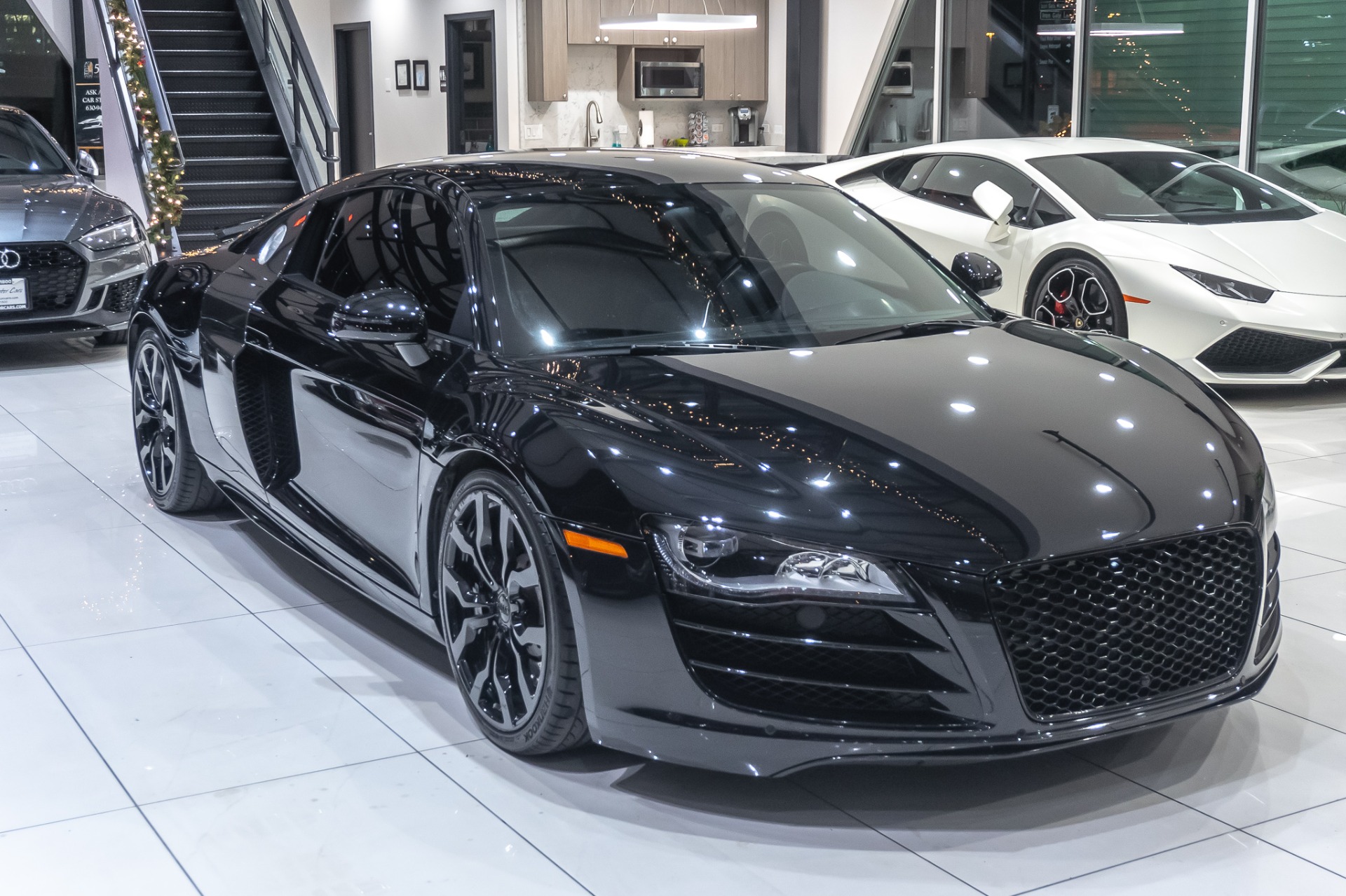 Used-2012-Audi-R8-52L-QUATTRO-Coupe-6-SPEED-CARBON-PKG-LEATHER-PKG-FABSPEED-EXHAUST-UPGRADES