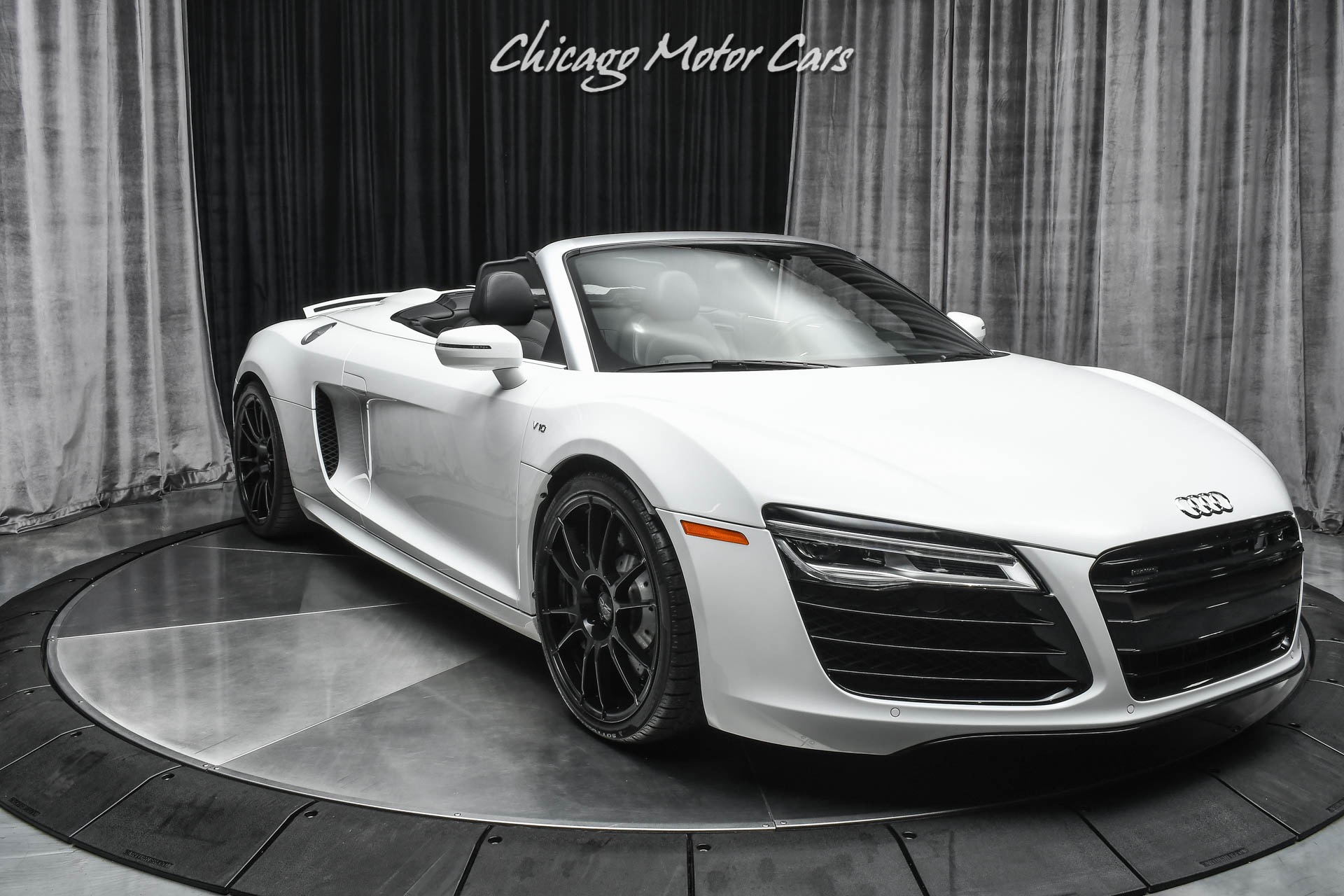 Used-2014-Audi-R8-52-V10-Quattro-Spyder-LOW-Miles-FULL-Leather-Pkg-Carbon-Inlays-LOADED