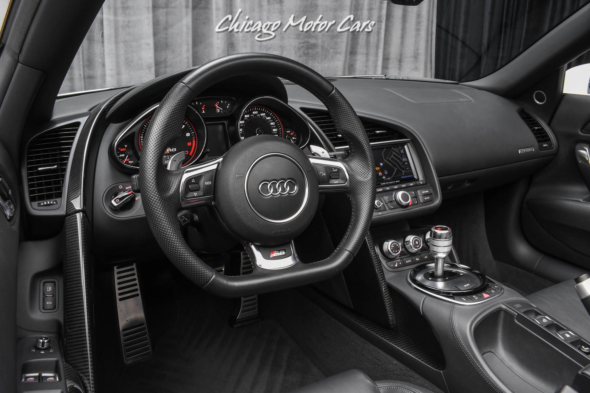 Used-2014-Audi-R8-52-V10-Quattro-Spyder-LOW-Miles-FULL-Leather-Pkg-Carbon-Inlays-LOADED