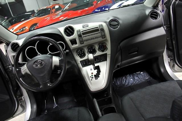 New-2009-Toyota-Matrix-S