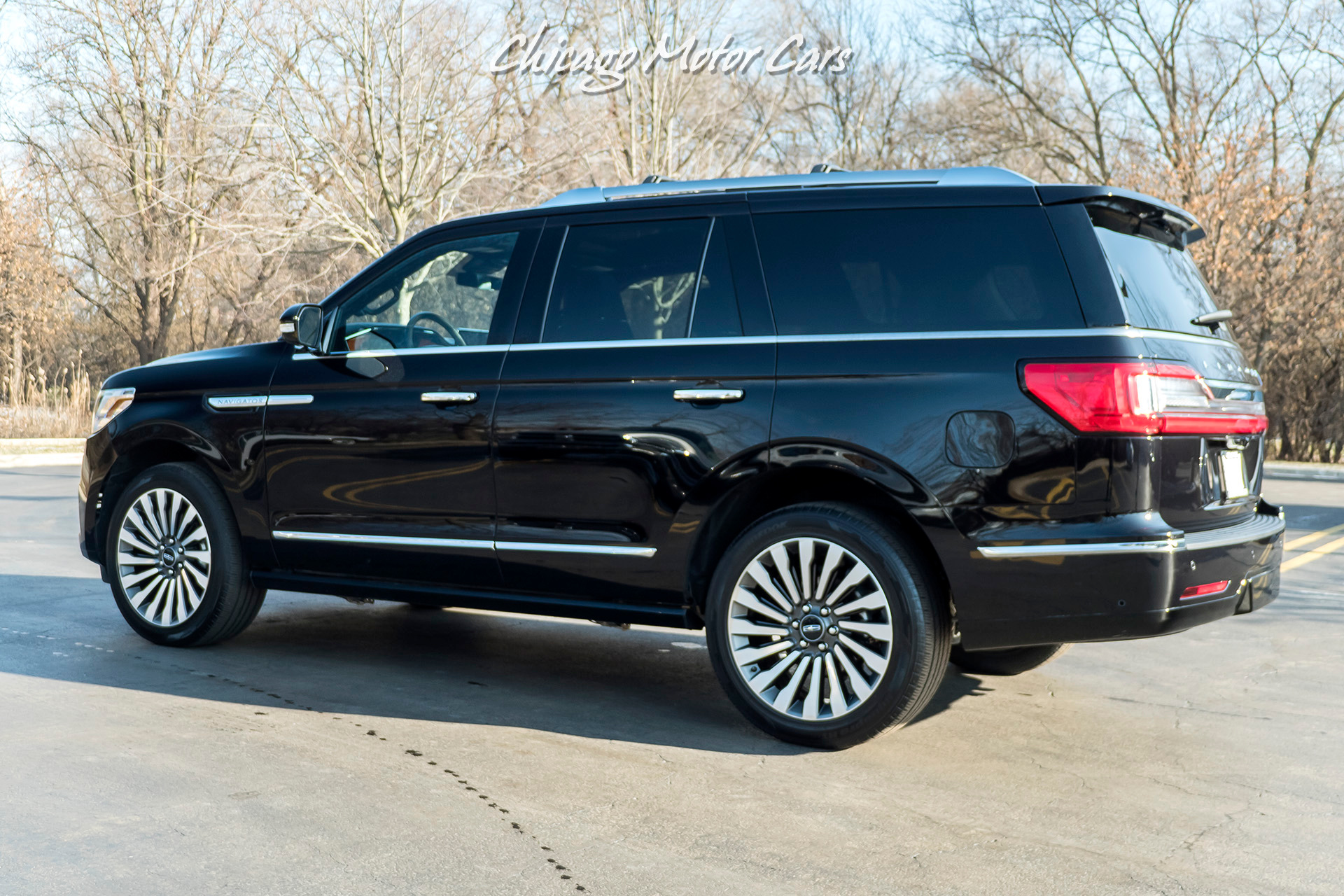 Used-2019-Lincoln-Navigator-Reserve-4X4-SUV-Perfect-Position-Seating-with-Active-Motion