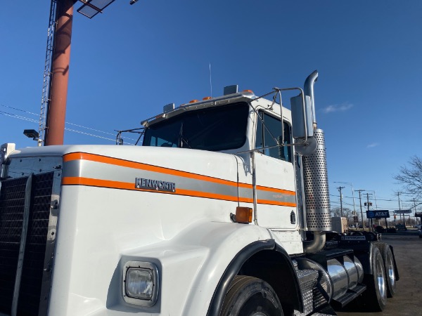 Used 2004 Kenworth T800W for sale Sold at Chicago Motor Cars in West Chicago IL 60185 5