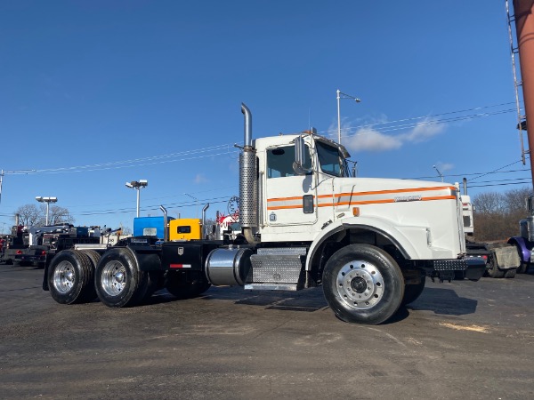 Used 2004 Kenworth T800W for sale Sold at Chicago Motor Cars in West Chicago IL 60185 1