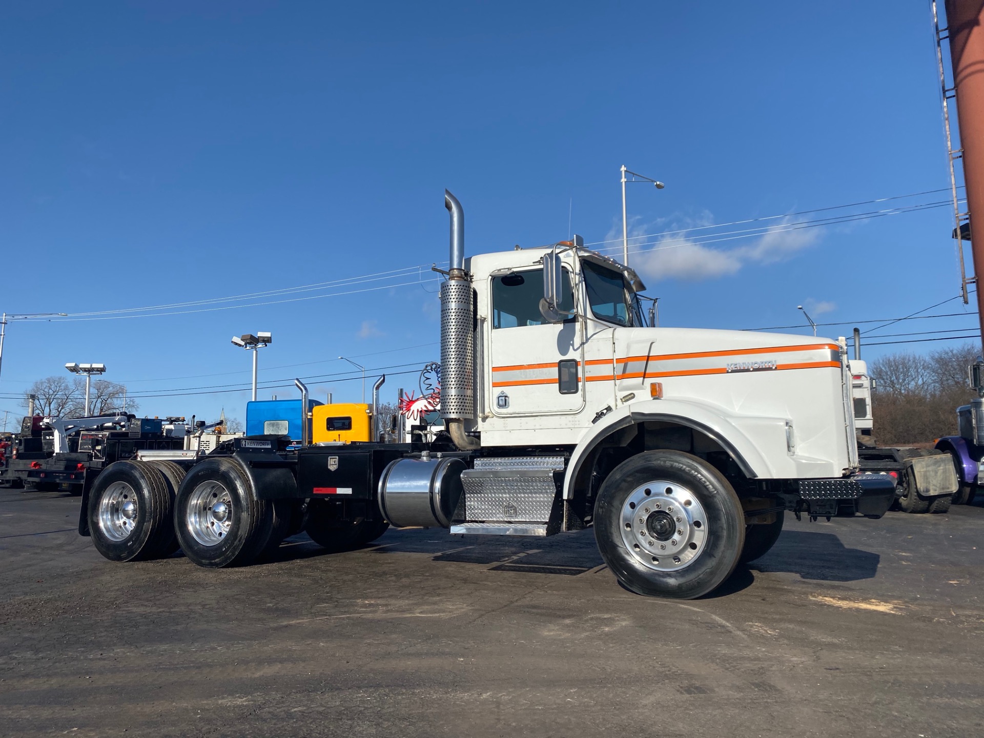 Used-2004-Kenworth-T800W