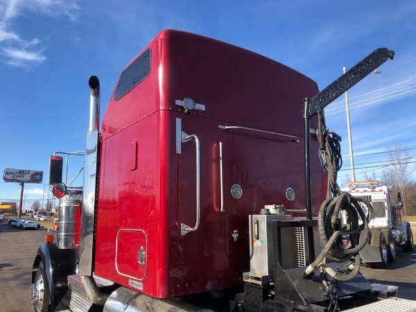 Used 2006 Kenworth W900 Sleeper for sale Sold at Chicago Motor Cars in West Chicago IL 60185 6
