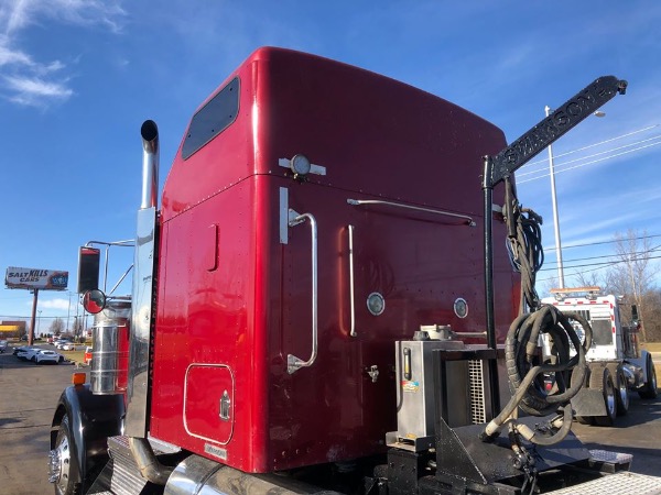 Used-2006-Kenworth-W900-Sleeper