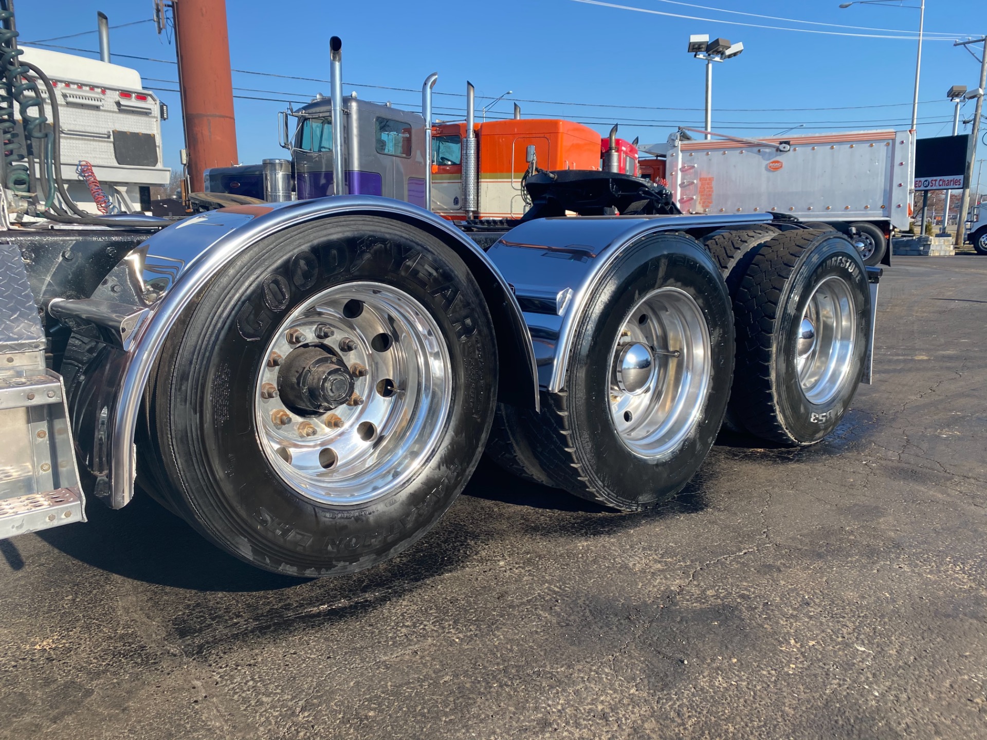 Used-2004-Kenworth-T800W