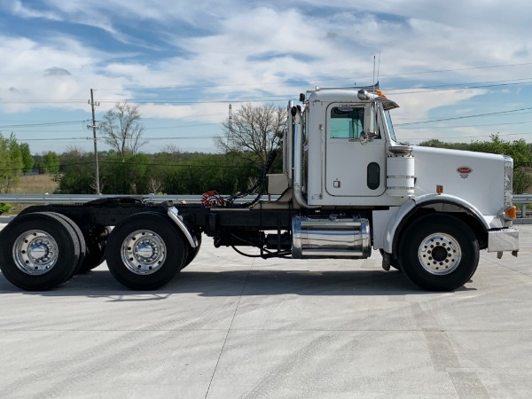Used 2001 Peterbilt 378 Day Cab - CAT C16 - 600HP for sale Sold at Chicago Motor Cars in West Chicago IL 60185 4