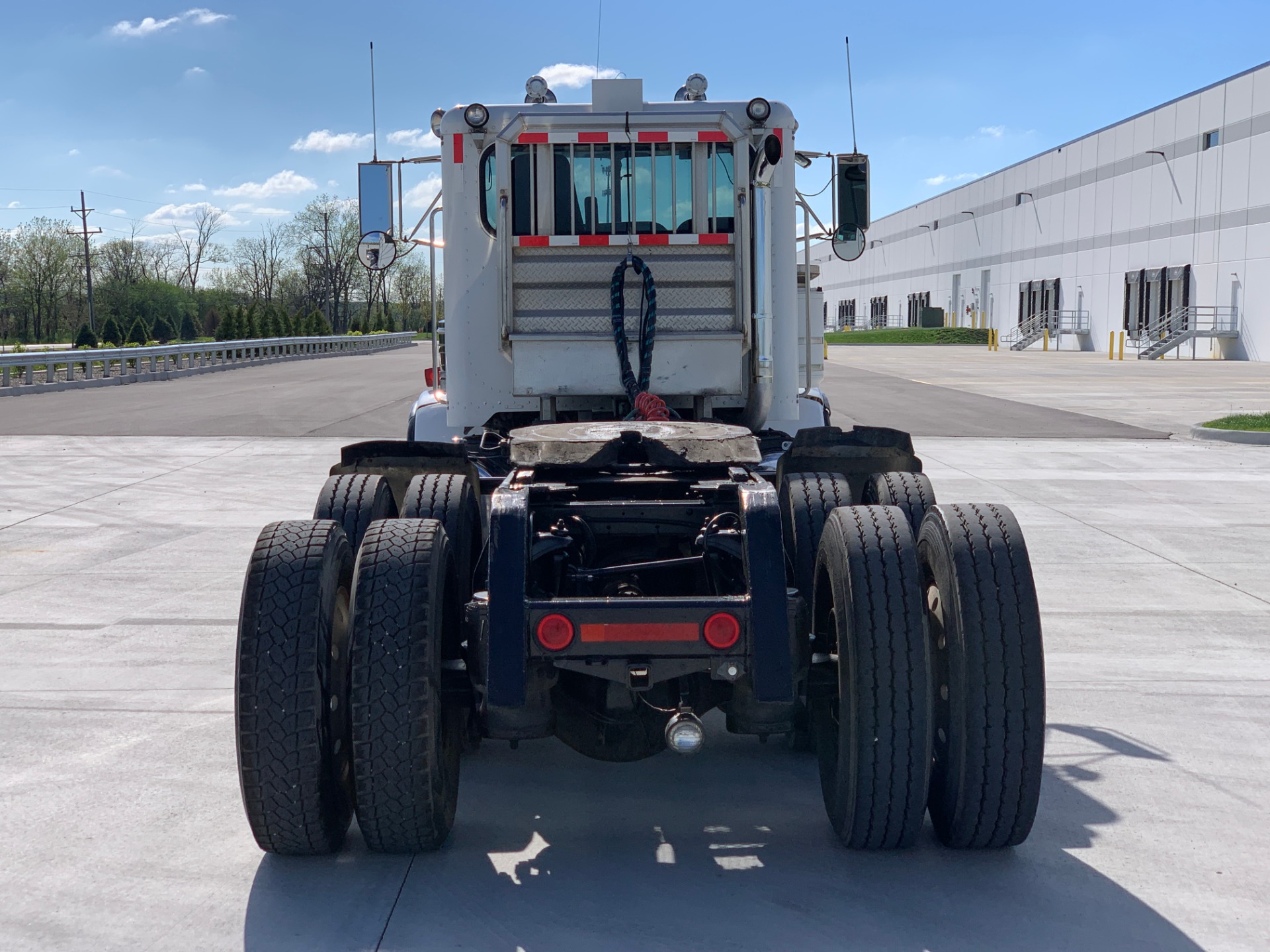 Used-2001-Peterbilt-378-Day-Cab---CAT-C16---600HP