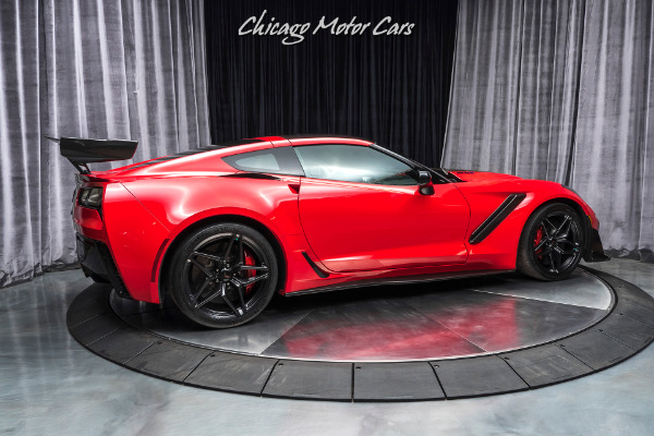 Used 2019 Chevrolet Corvette ZR1 3ZR Coupe MSRP $143k+ ZR1 TRACK PERFORMANCE PACKAGE! for sale Sold at Chicago Motor Cars in West Chicago IL 60185 5