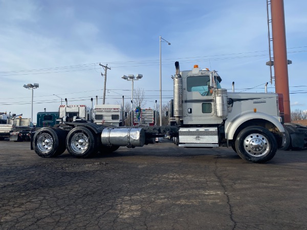 Used 2007 Kenworth W900 for sale Sold at Chicago Motor Cars in West Chicago IL 60185 5