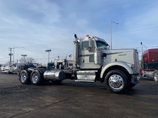 Used 2007 Kenworth W900 for sale Sold at Chicago Motor Cars in West Chicago IL 60185 1