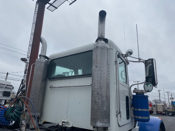 Used-2006-Peterbilt-379