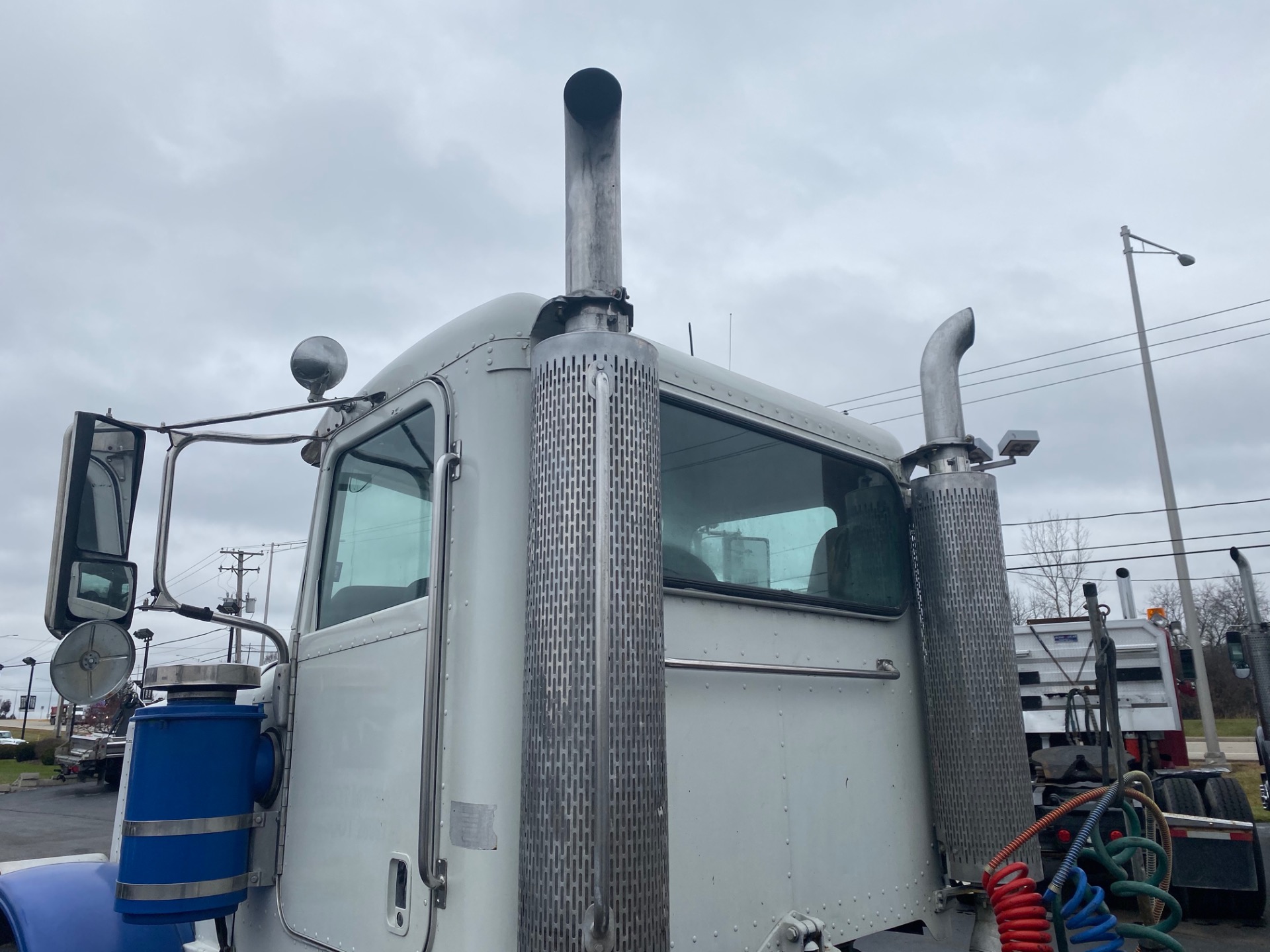 Used-2006-Peterbilt-379